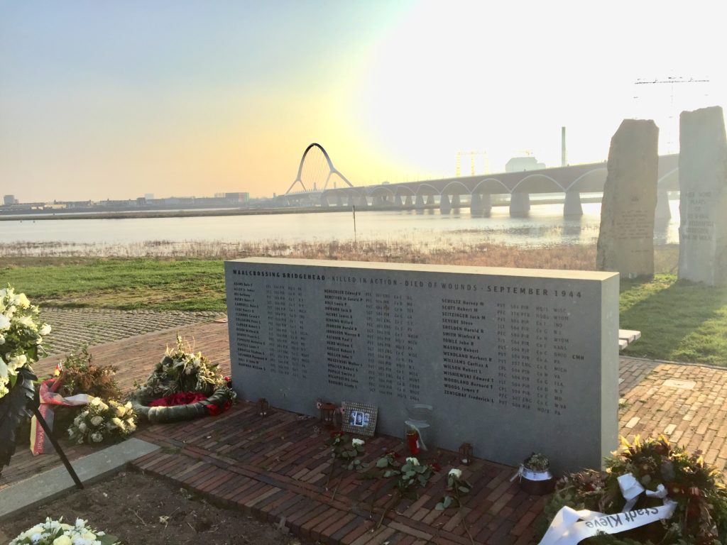 Waal Crossing Monument te Nijmegen